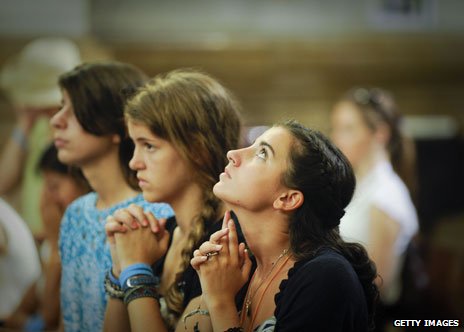 4e1fa__67617330_looking-up-to-heaven